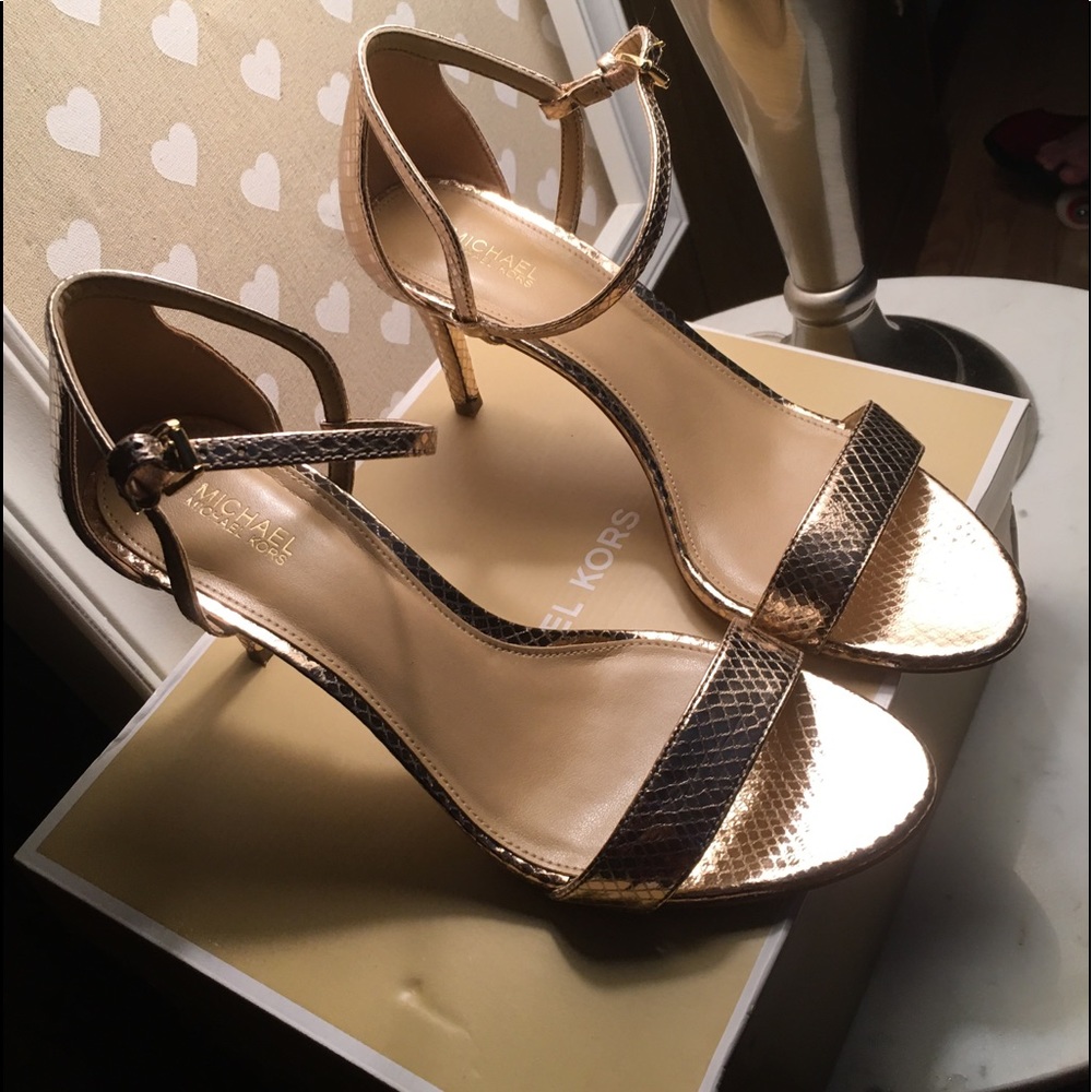 Shoes with box (with MK box)